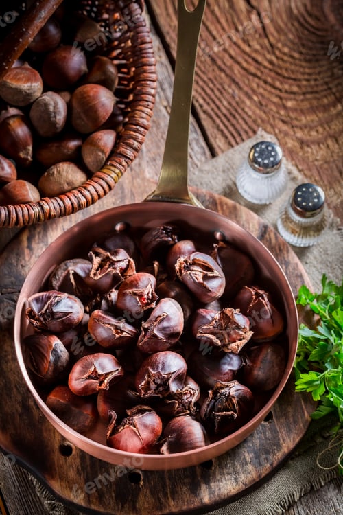 Preview: Roasted chestnuts with parsley