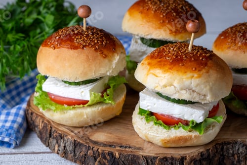 Preview: Delicious Food: Sesame Seed Buns with Feta Cheese