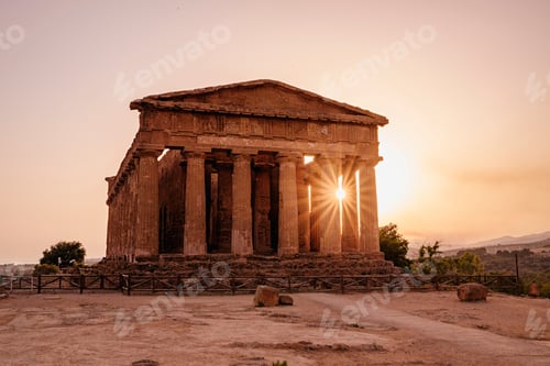 Preview: Temple of Concordia at sunset, Agrigento - Sicily