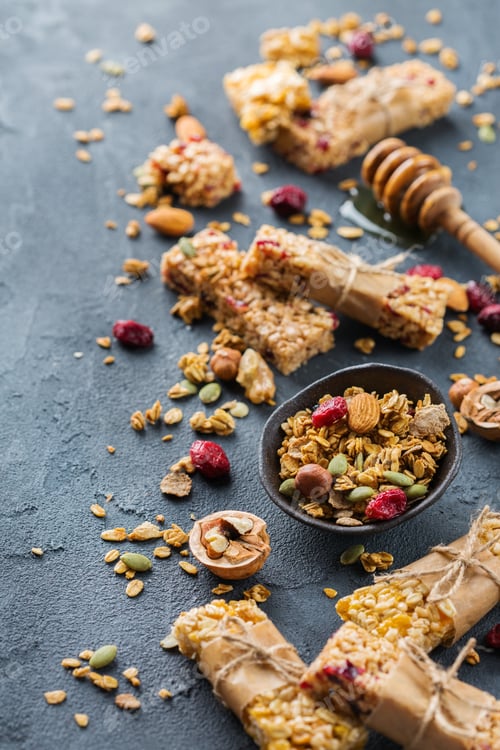 Preview: Healthy homemade cereal muesli granola bars for breakfast