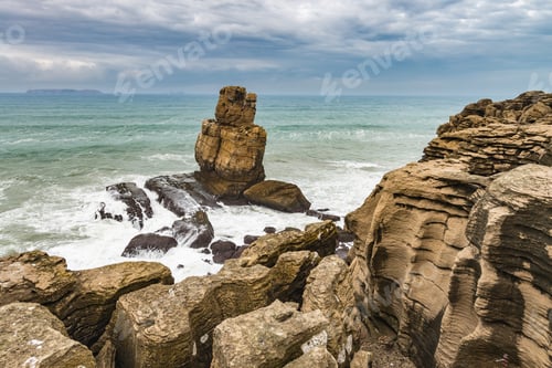 Preview: Nau dos Corvos in the Carvoeiro Cape