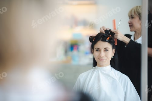 Preview: Woman at Hair Salon Getting Hair Styled