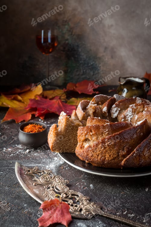 Preview: Homemade Bundt cake