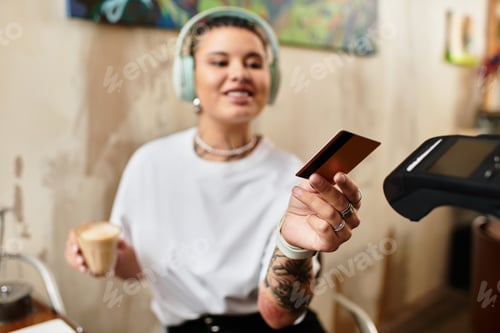 Preview: Enjoying a lovely moment at the cafe with a warm beverage and music