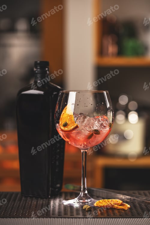 Preview: Pink gin cocktail