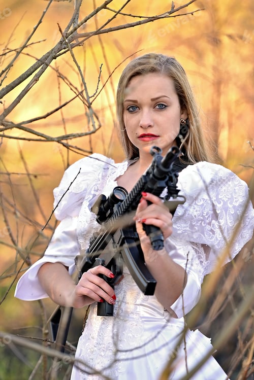 Preview: Woman With Gun