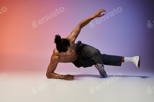 Preview: African american dancer on gradient background