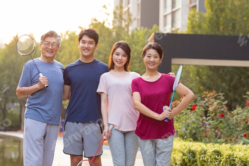 Preview: Portrait of happy family