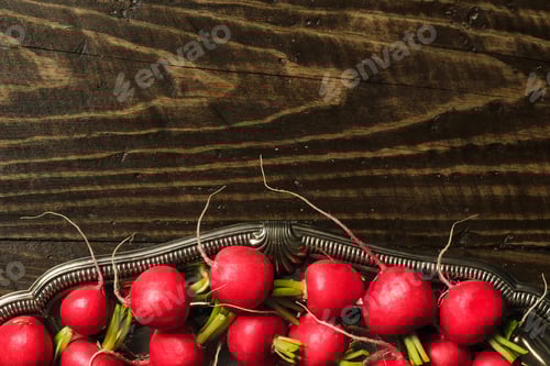 Preview: tray with red radishes