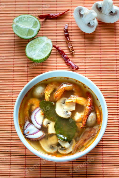Preview: Thai tom yum soup