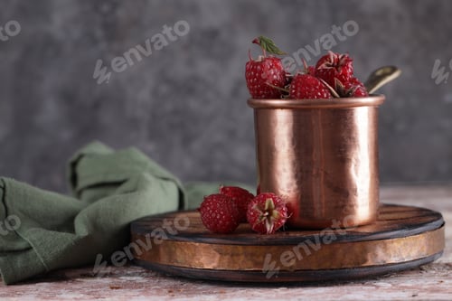 Preview: Ripe Raspberries