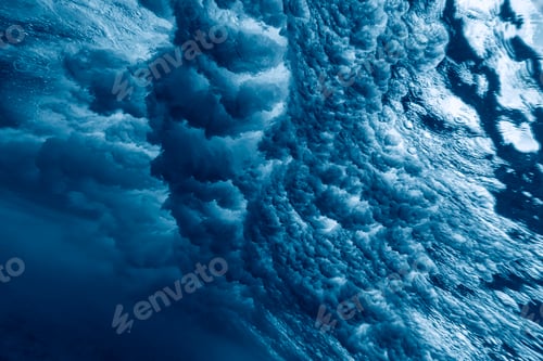 Preview: Underwater view of ocean wave