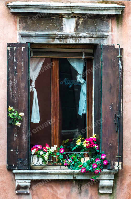 Preview: Venice