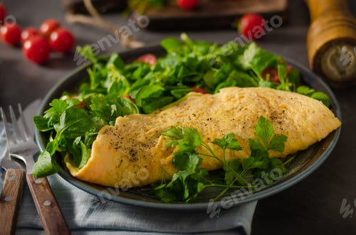 Preview: Egg omelette with salad