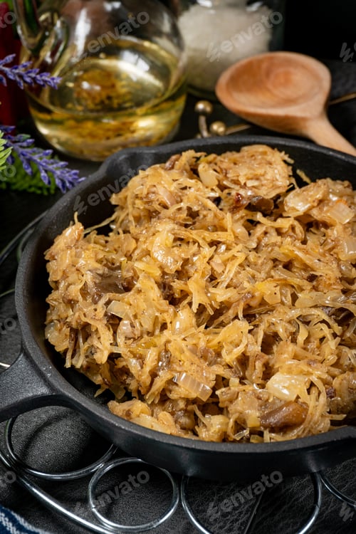 Preview: Lenten sauerkraut with mushrooms.