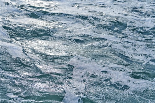 Preview: Dark foaming waves of stormy sea, background