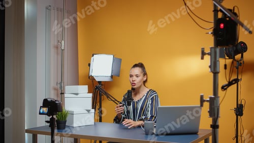 Preview: Podcast from vlogger with big giveaway gifts