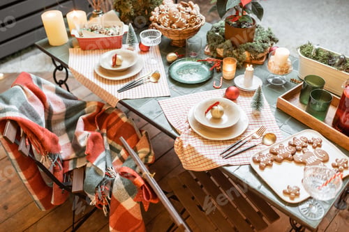 Preview: Beautifully decorated backyard during the New Year holidays