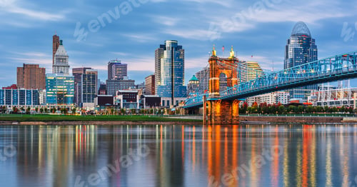 Preview: Cincinnati, Ohio, USA Downtown Skyline