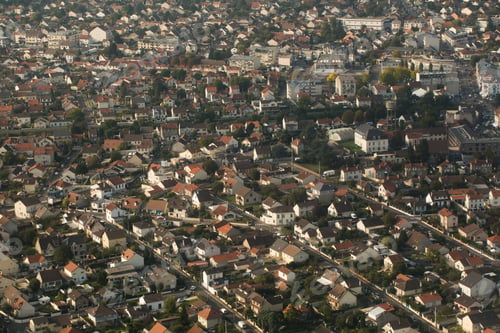 Preview: Сity from the window of a flying plane