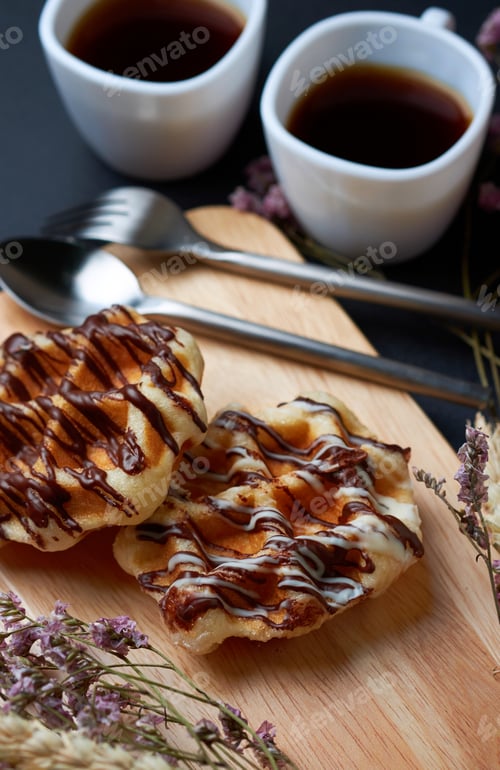 Preview: Black coffee with waffle