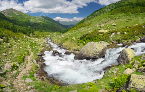Preview: River panorama in mountain valley.