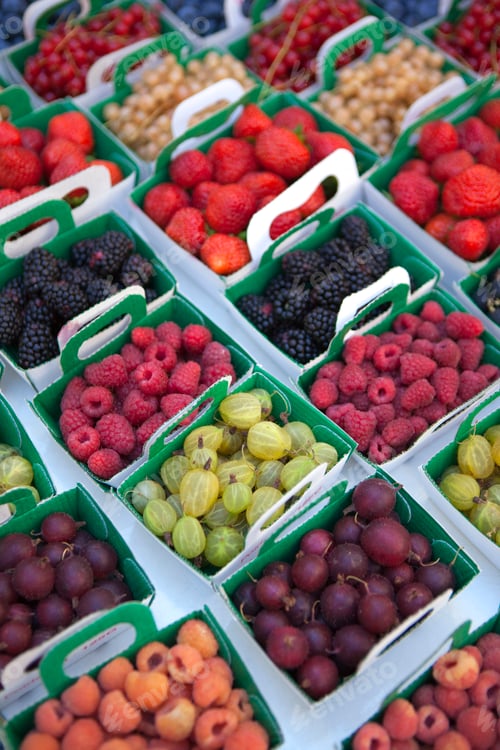 Preview: Red fruits