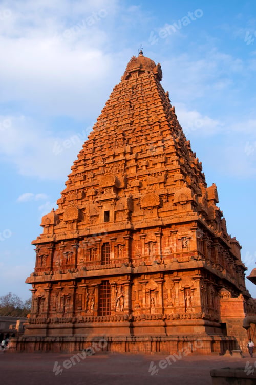 Preview: Brihadeeswarar Temple in Thanjavur, UNESCO World Heritage Site.