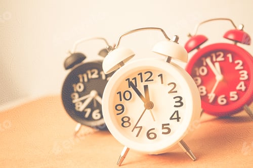 Preview: Countdown Clock Face In Vintage Color Style For New Year And Christmas Background