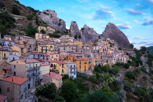 Preview: Discovering the enchanting village of Castelmezzano nestled among stunning rock formations