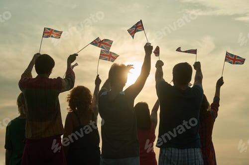 Preview: United Kingdom patriots, back view.