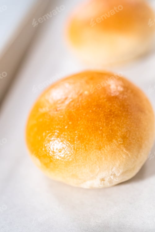Preview: Dinner rolls