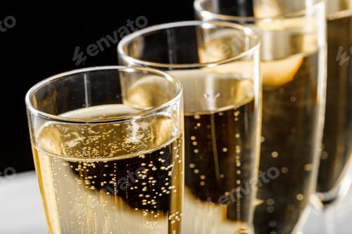 Preview: Many glasses of champagne