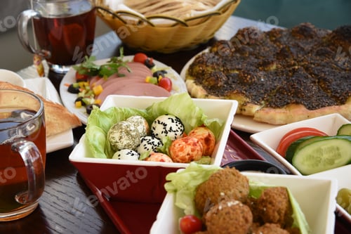 Preview: Arabian Breakfast in Restaurant - Labaneh Balls 2