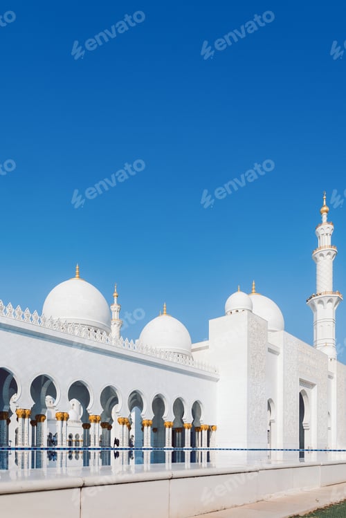 Preview: View of Sheikh Zayed Grand Mosque in Abu Dhabi made of white marble with flowers made of precious.
