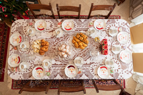 Preview: Festive holiday Christmas table setting