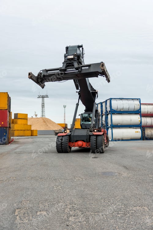Preview: Mobile stacker handler in action at a container terminal.