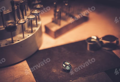 Preview: Desktop for craft jewellery making with professional tools.