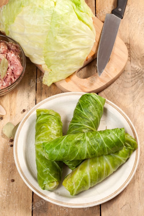 Preview: Raw cabbage rolls.