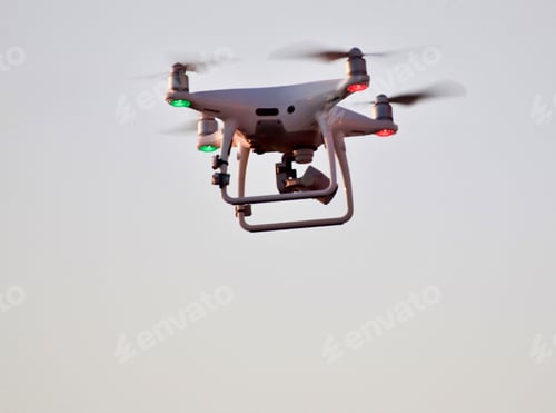 Preview: Awesome drone with both green and red lights on