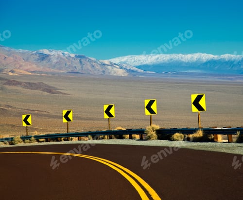 Preview: Road through Desert