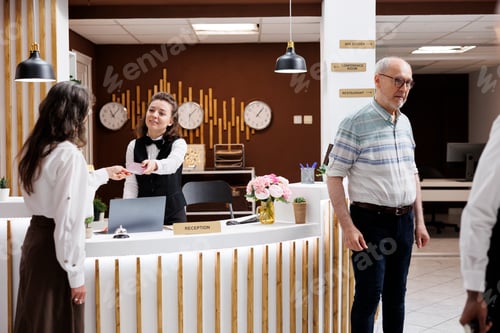 Preview: Efficient hotel check-in process