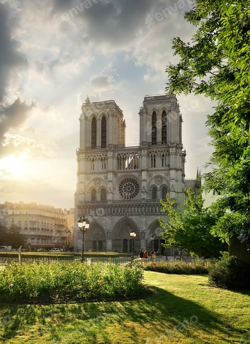 Preview: Notre Dame and landscape