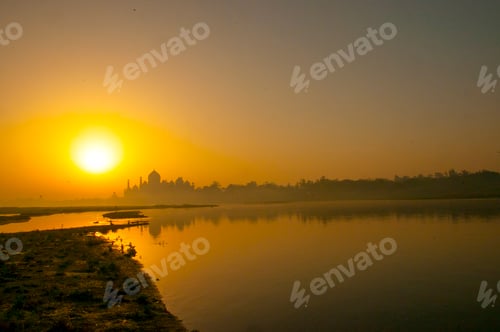 Preview: Taj Mahal at sunrise on the Yamuna River