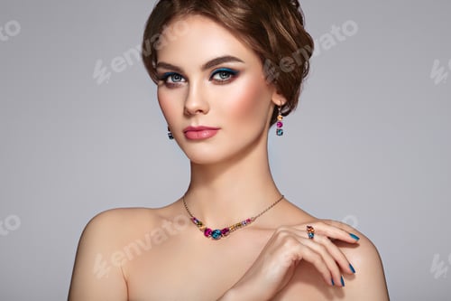 Preview: Portrait Beautiful Woman with Jewelry