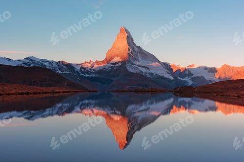 Preview: Colorful sunrise on Stellisee lake
