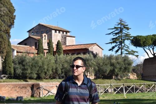 Preview: Young millennial in Rome