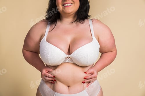 Preview: Plus size woman posing for body acceptance