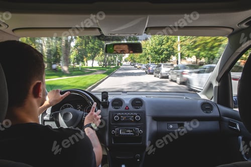 Preview: Hands on the wheel when driving at high speed from inside the car.