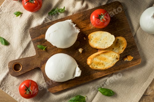 Preview: Homemade White Italian Burrata Cheese